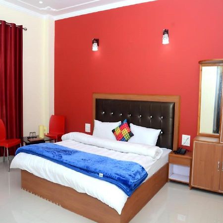 Stayapart - Hotel Bagsu Sarovar Дхарамсала Екстериор снимка