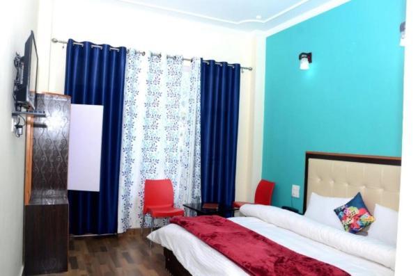 Stayapart - Hotel Bagsu Sarovar Дхарамсала Екстериор снимка